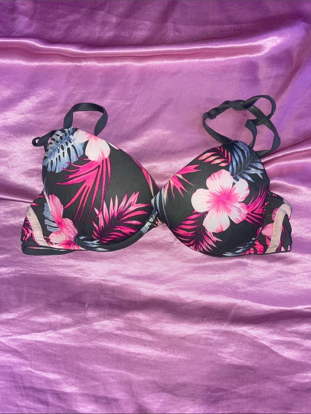 Pink Victorias Secret Flower Bra 🩷